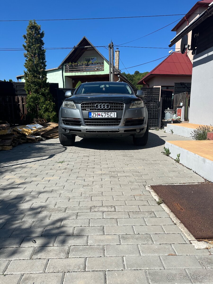 Audi Q7 - 7