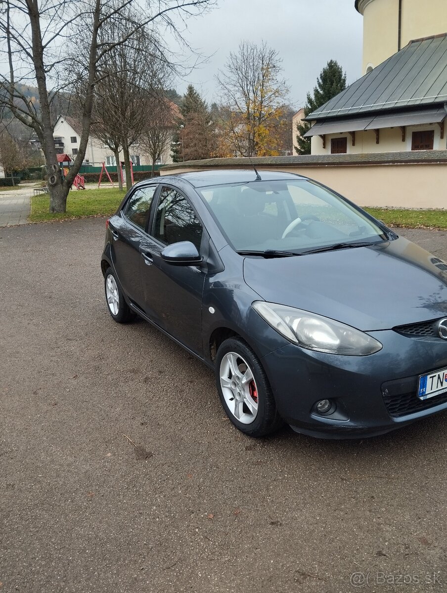 Mazda 2 - 7
