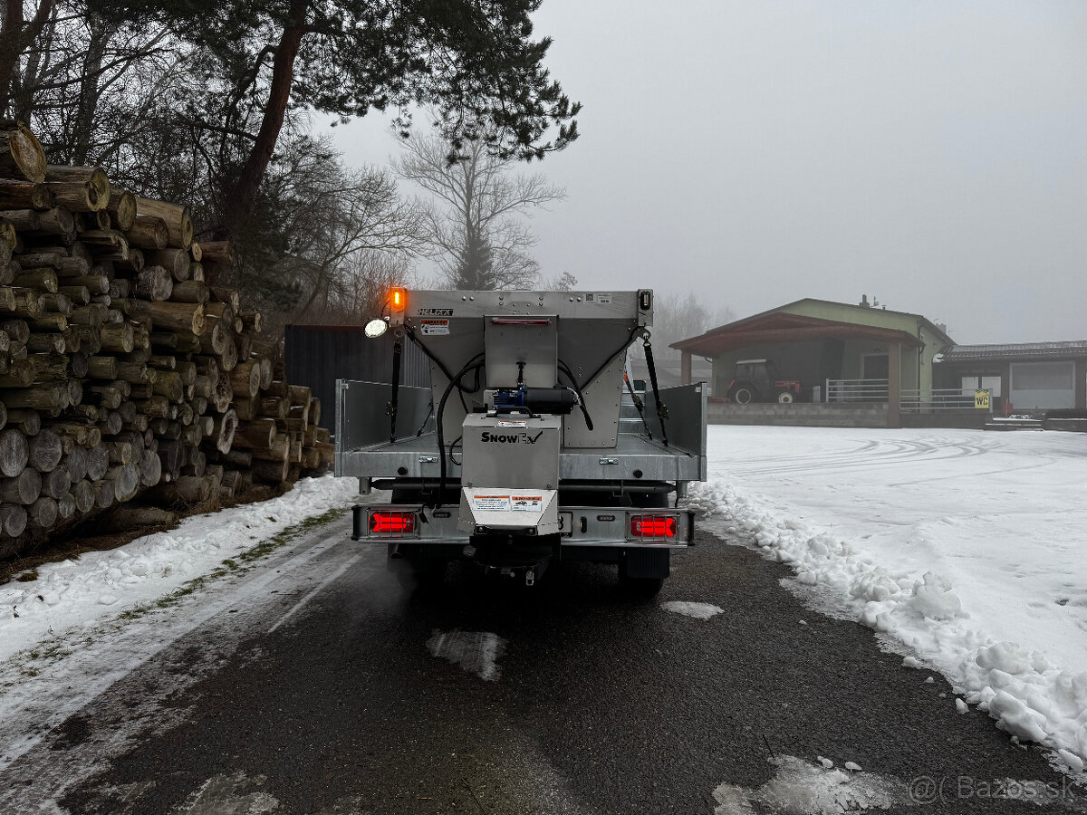 Sypač SnowEx Renegade - 7