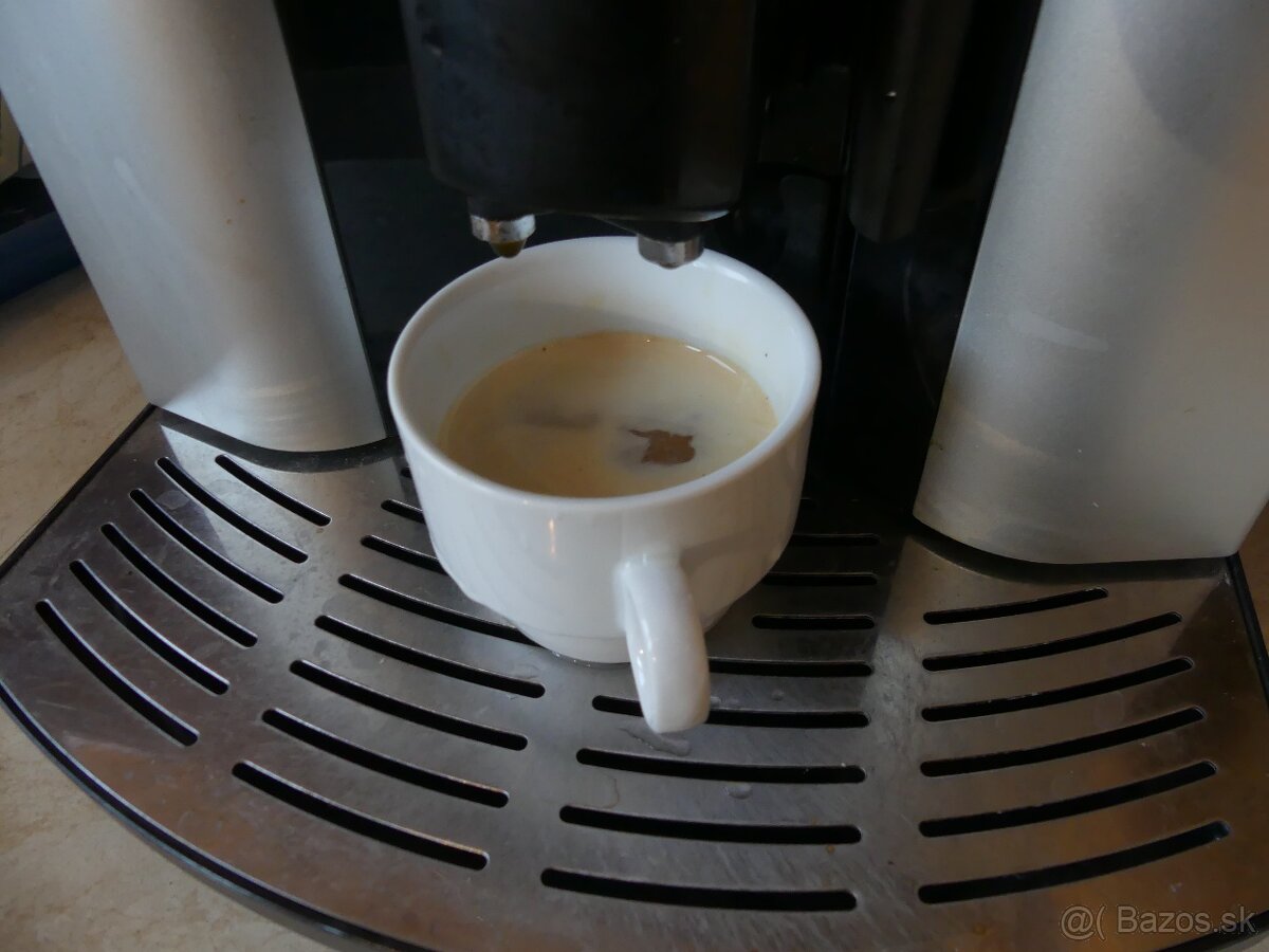 Delonghi Magnifica vo vybornom stave, plne funcny - 7