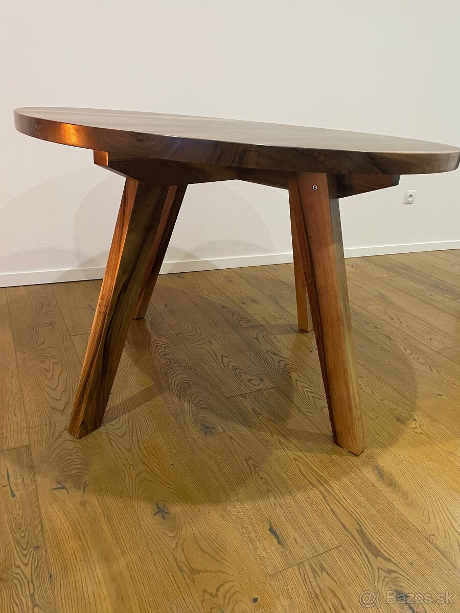 Masívny orechovy stôl - 7