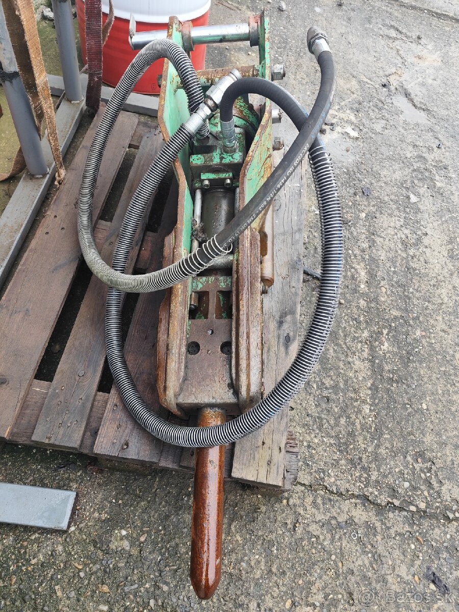 Buracie kladivo na bager, traktorbager. - 7