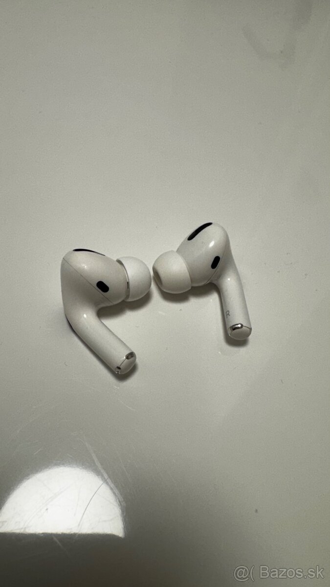 AirPods Pro 1. gen – s bezdrôtovým nabíjaním - 7