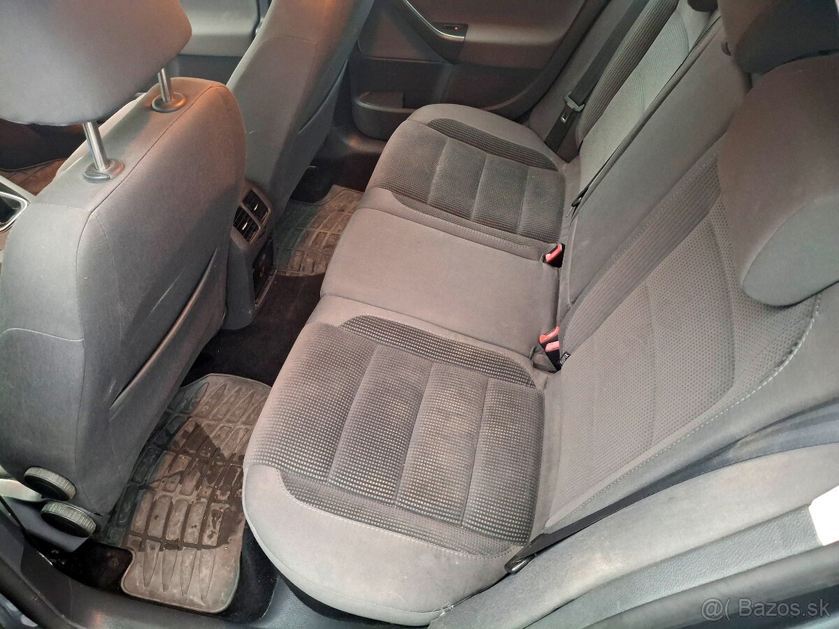 Predam Volkswagen Golf V Combi 1.9. TDI 77 kw rok 2009 - 7