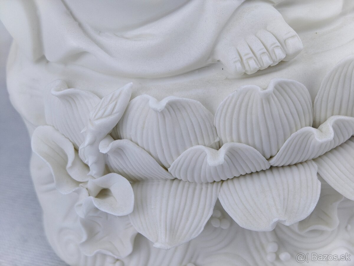 Buddha Guan yin čínskej bódhisattvy súcitu a milosrdenstva - 7
