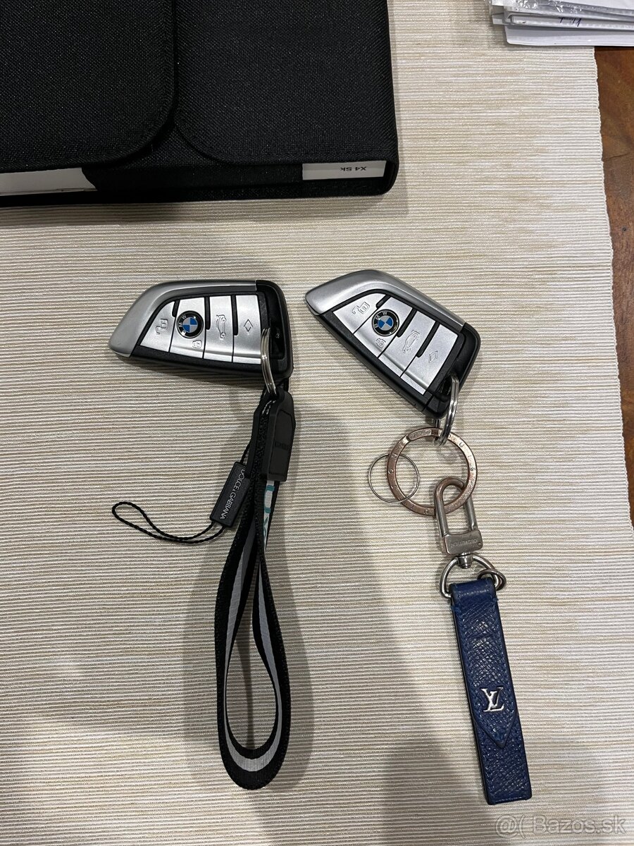 BMW X4 2.0 xDrive Nafta+HEV Individual - 7