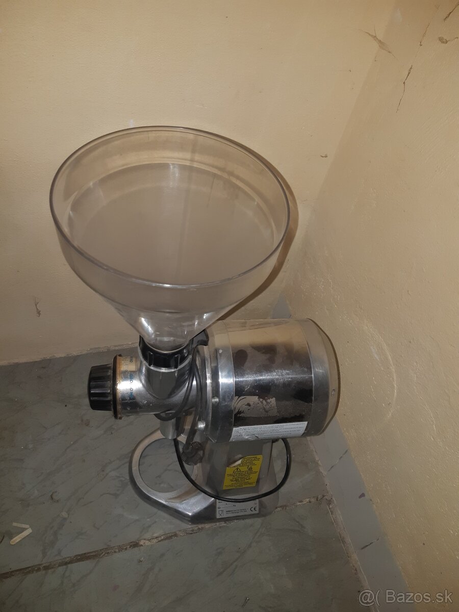 Predam profi mlyncek na kavu - 7