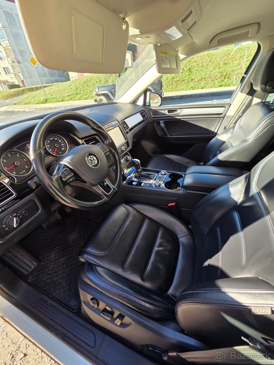 Volkswagen Touareg II 3.0 V6 TDI Terrain Tech BMT Premium 4X - 7