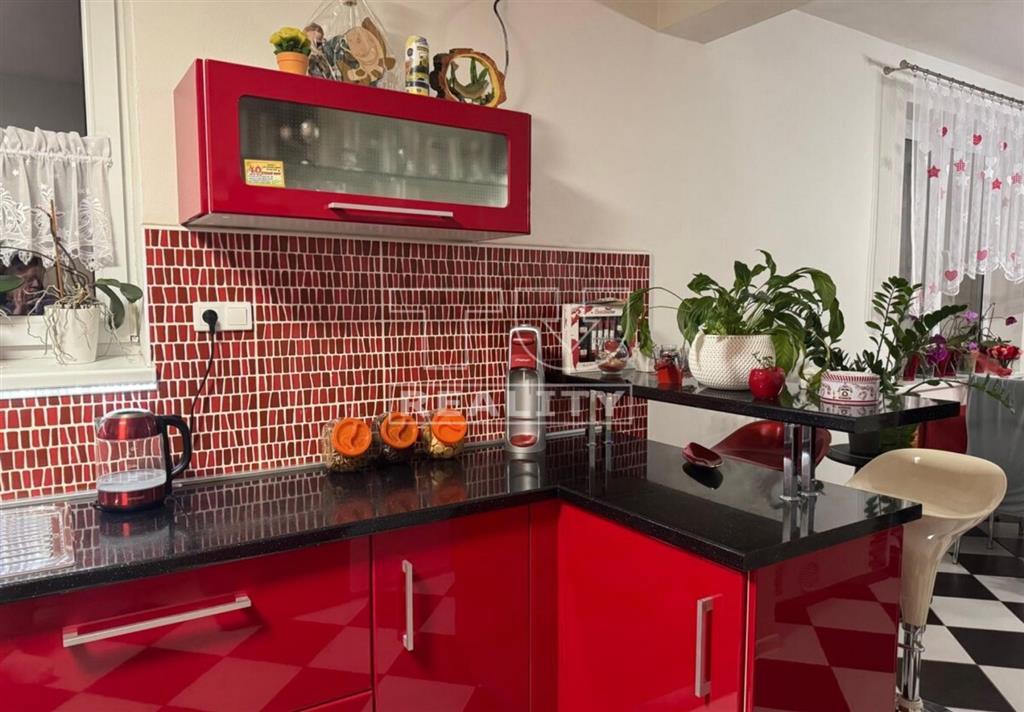 Rodinný dom na predaj - Malý Čepčín - 7