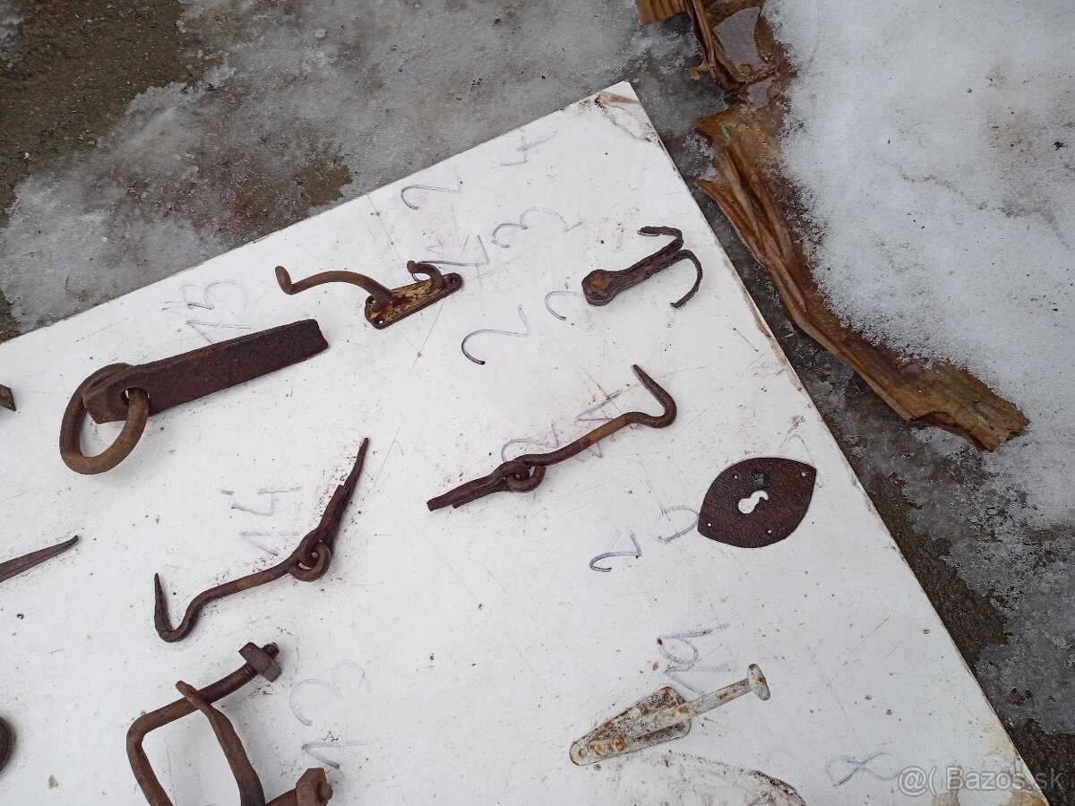 Staré drobnosti na dekoráciu - 7