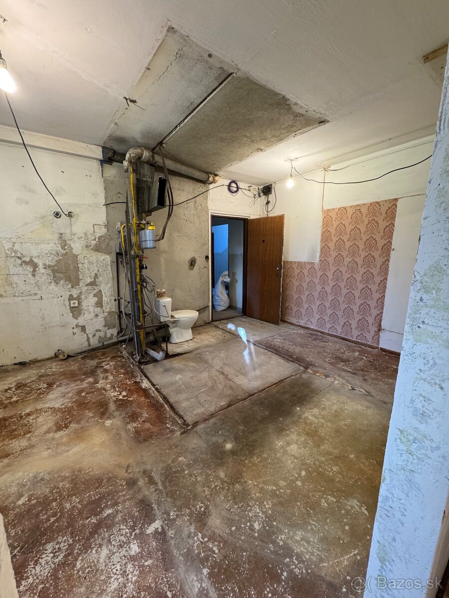 PROFESIONÁLNE SŤAHOVANIE VYPRATÁVANIE PREPRAVA MONTÁŽ KE/KS - 7