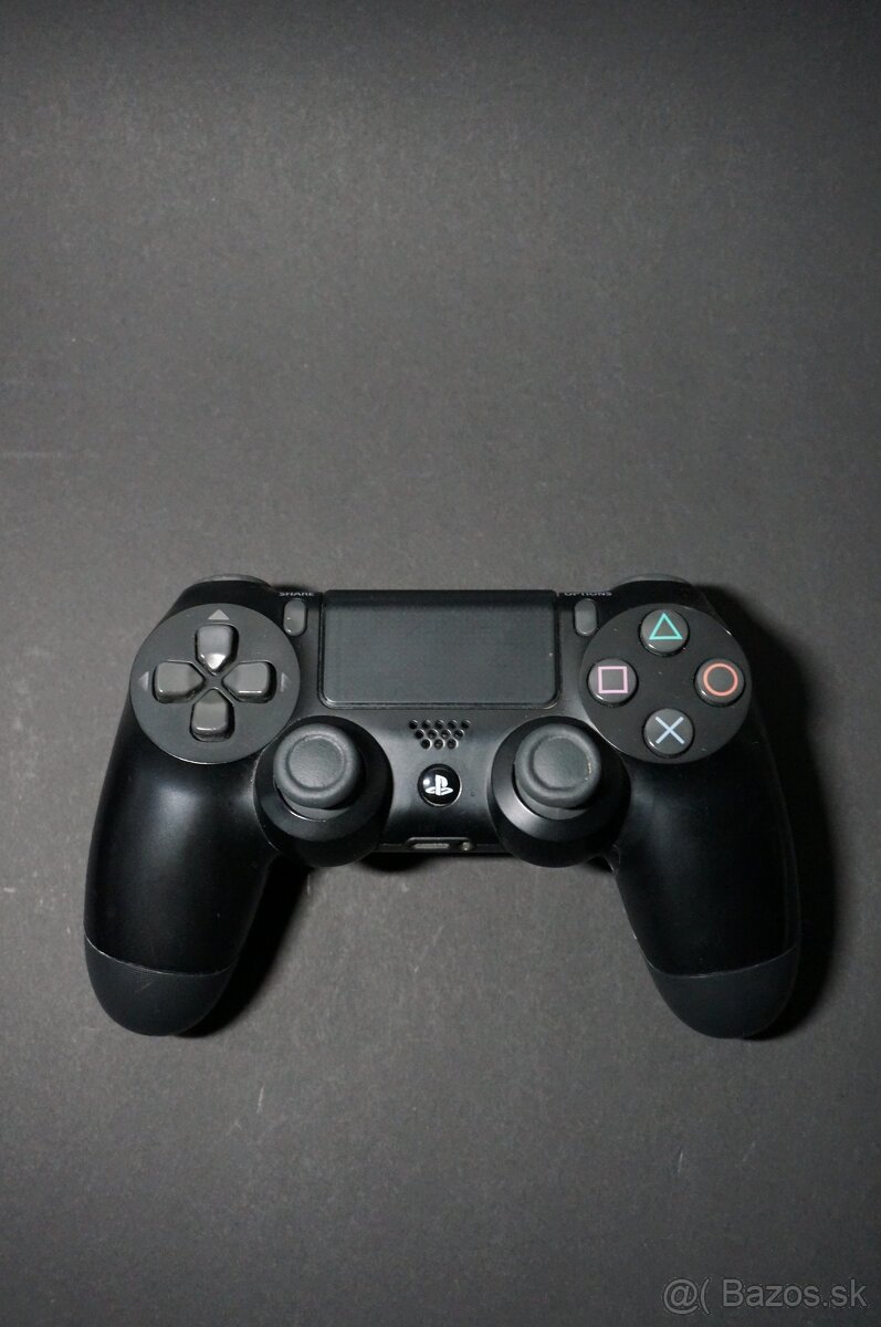 Sony PlayStation 4 (CUH-2216B) - 1TB - 7