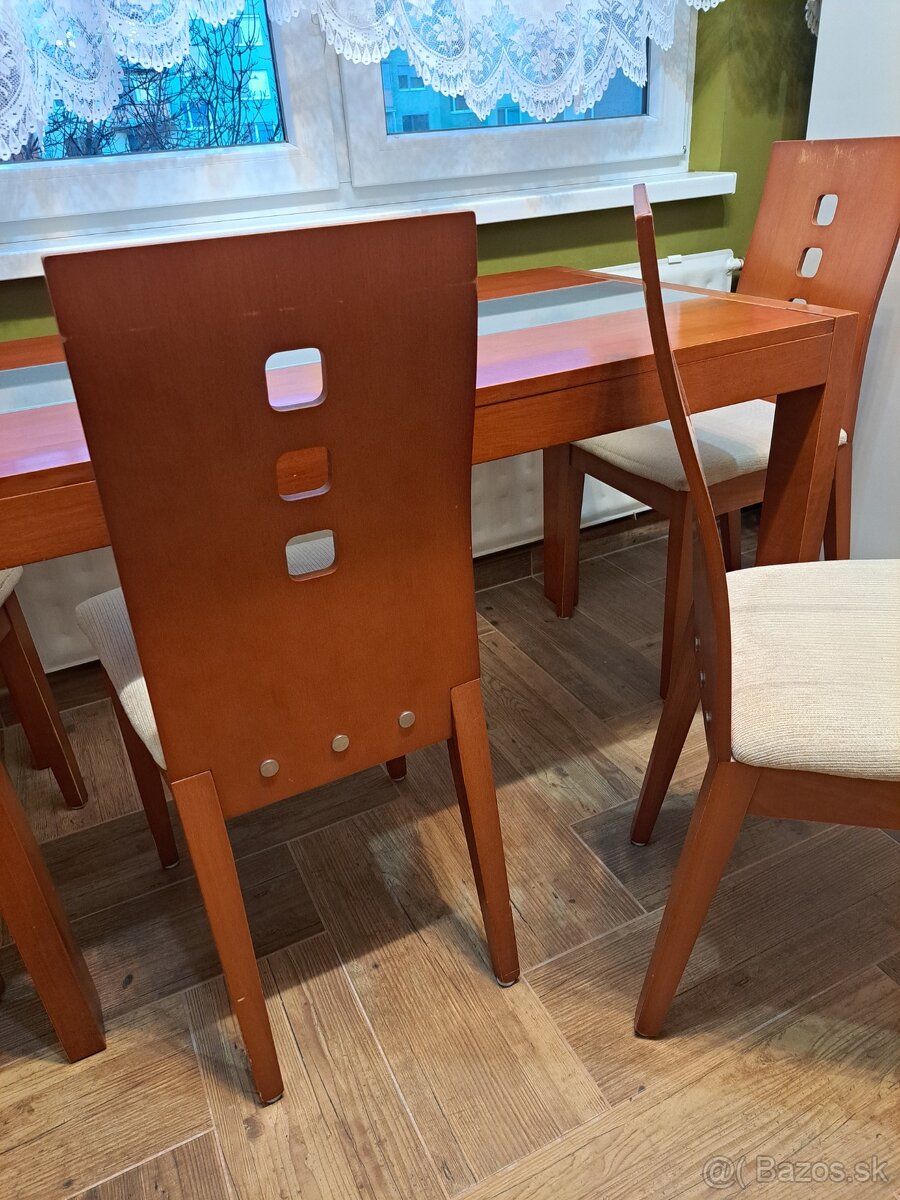 Kuchynský stôl a stoličky - 7