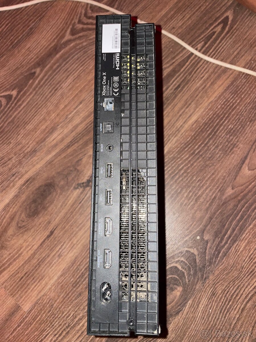 Xbox One X 1T - 7