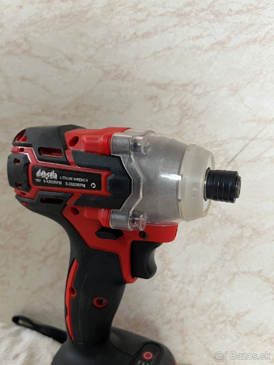 Razový uťahovak, skrutkovač Aku - 7