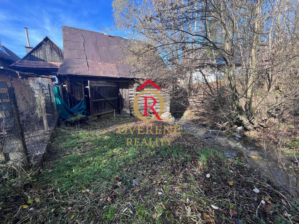 Útulná drevenička v tichej časti obce Komjatná - 7