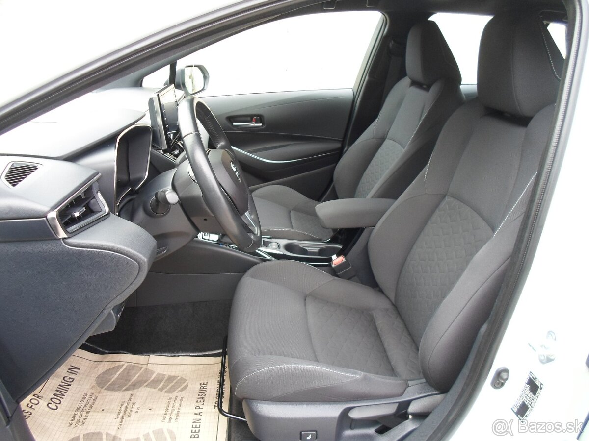 Toyota Corolla Combi 1.8 Hybrid e-CVT automat,kamera,navi,te - 7