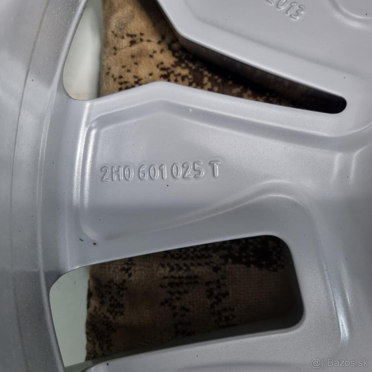 Hliníkové Volkswagen disky 5x120 R17 8J ET49 - 7