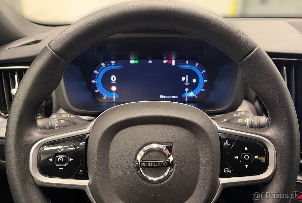 Volvo XC60 B4D4x4 R-DESIGN,Facelift model 2022,Harman,Kamera - 7