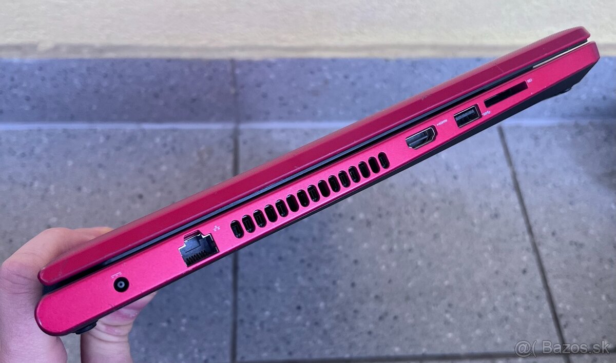 Dell Inspiron / AMD A8-7410 / 8GB RAM / 256GB SSD / 17.3" - 7