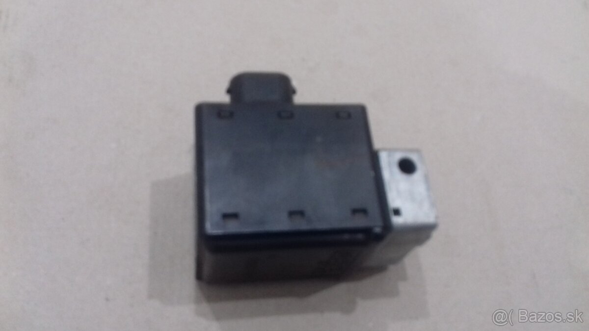 predam pristrojovy panelna renault - 7