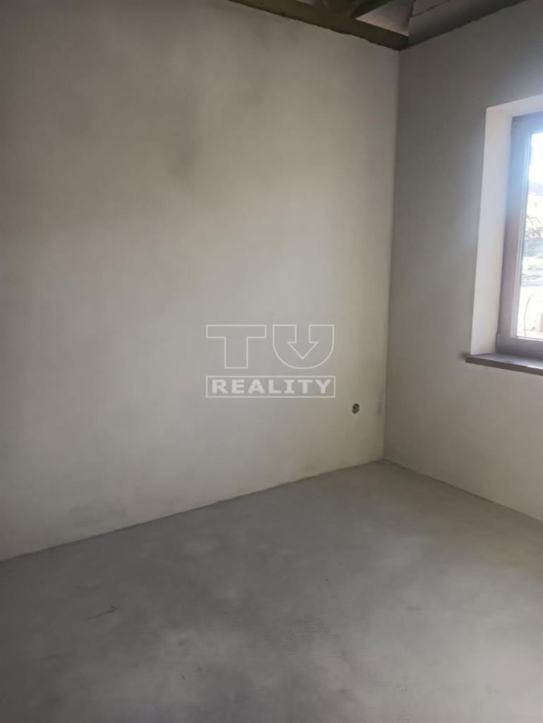 Na predaj NOVOSTAVBA v obci Malé
Ripňany - 419m2 - 7