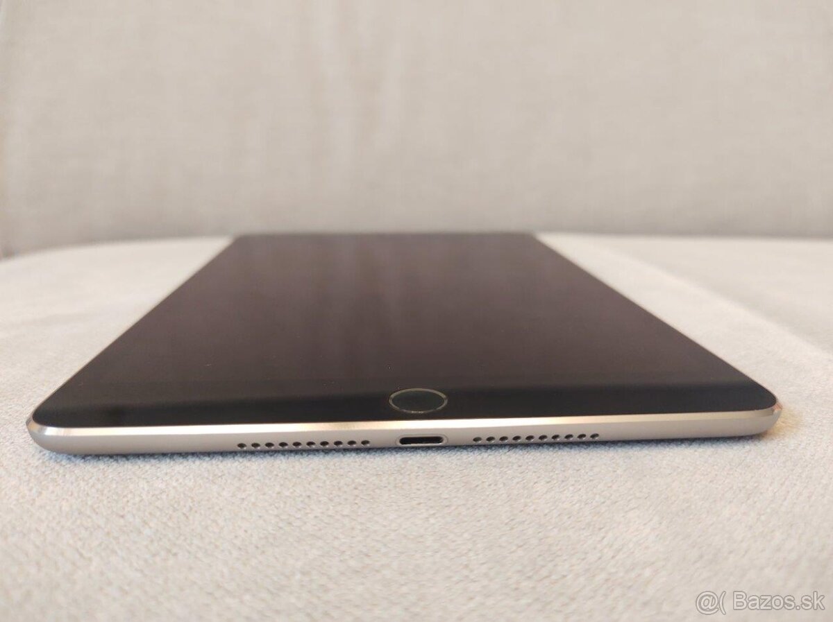 iPad mini 4 Wi-Fi 16GB Space Grey - 7