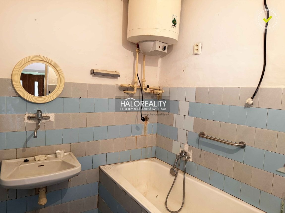 HALO reality - Predaj, rodinný dom Svätý Peter - EXKLUZÍVNE - 7