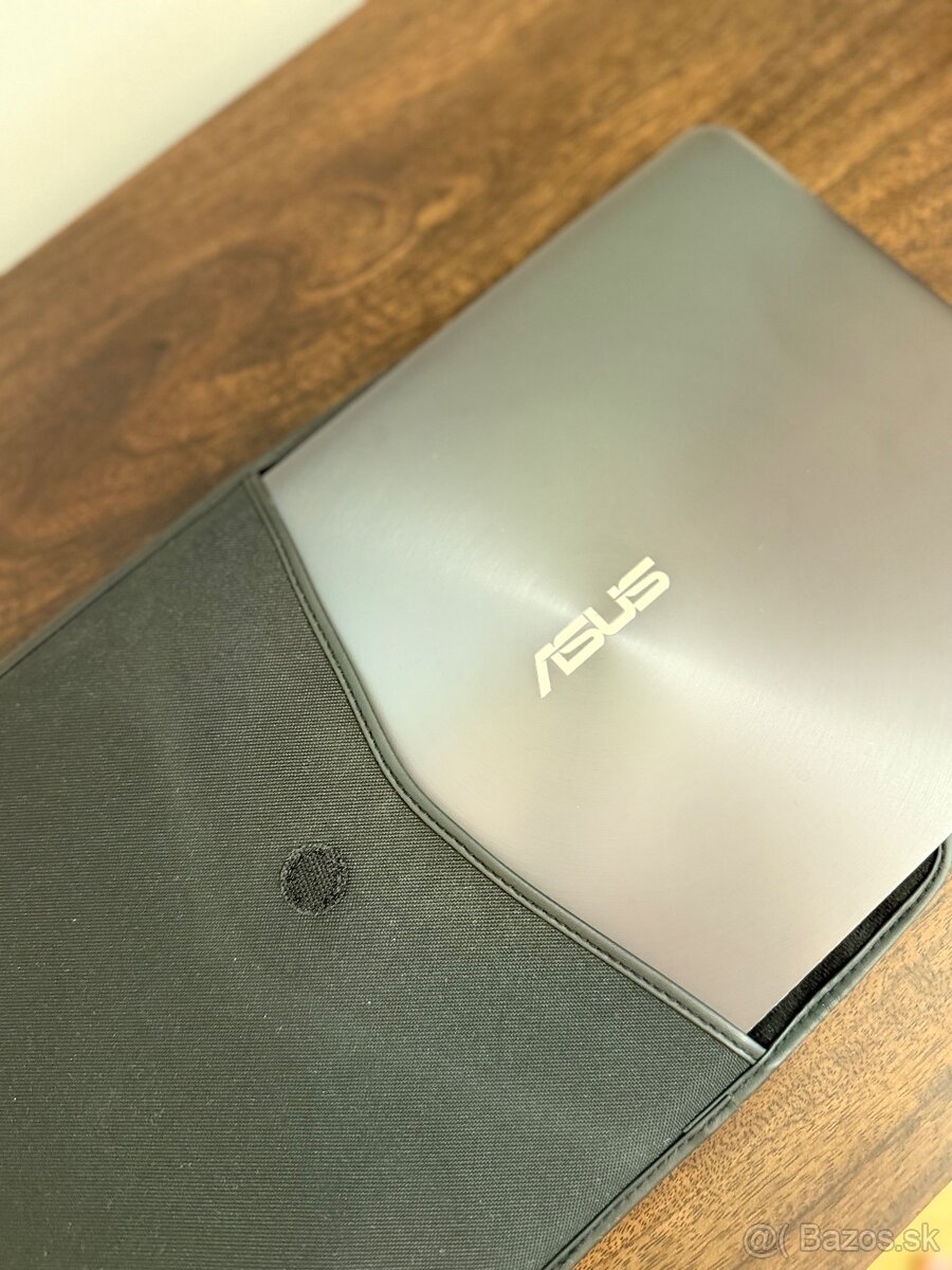 ASUS Zenbook UX305LA - 7