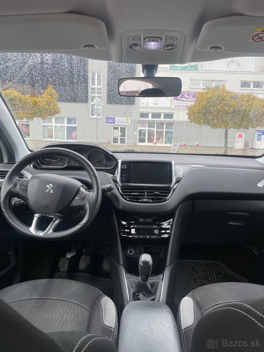 Peugeot 208 1.2 VTi - 7