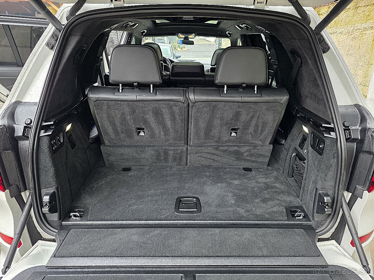 BMW X7 xDrive M50d A/T 44.715 € bez DPH - 7