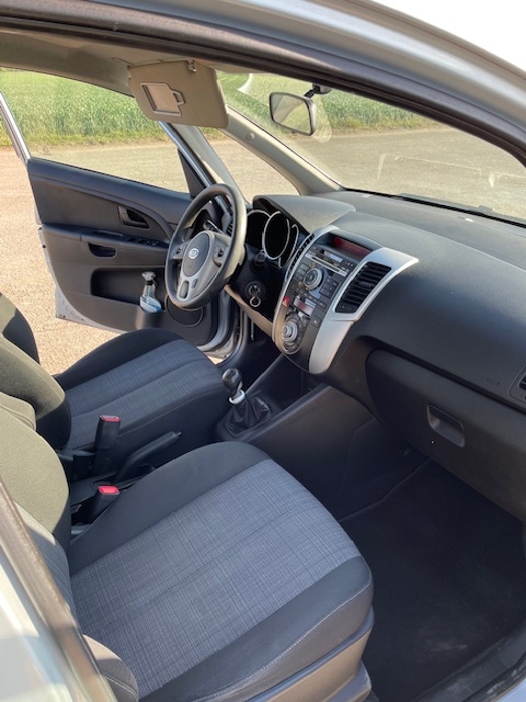 Kia Venga 1.4 crdi 55kw r.v. 2011 - 7