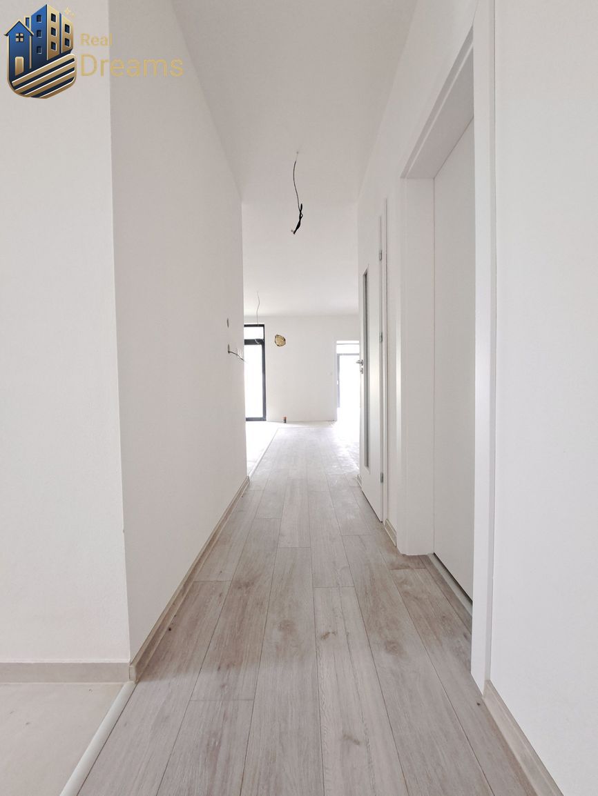 Priestranné novostavby 4-izbových rodinných domov v meste Ša - 7