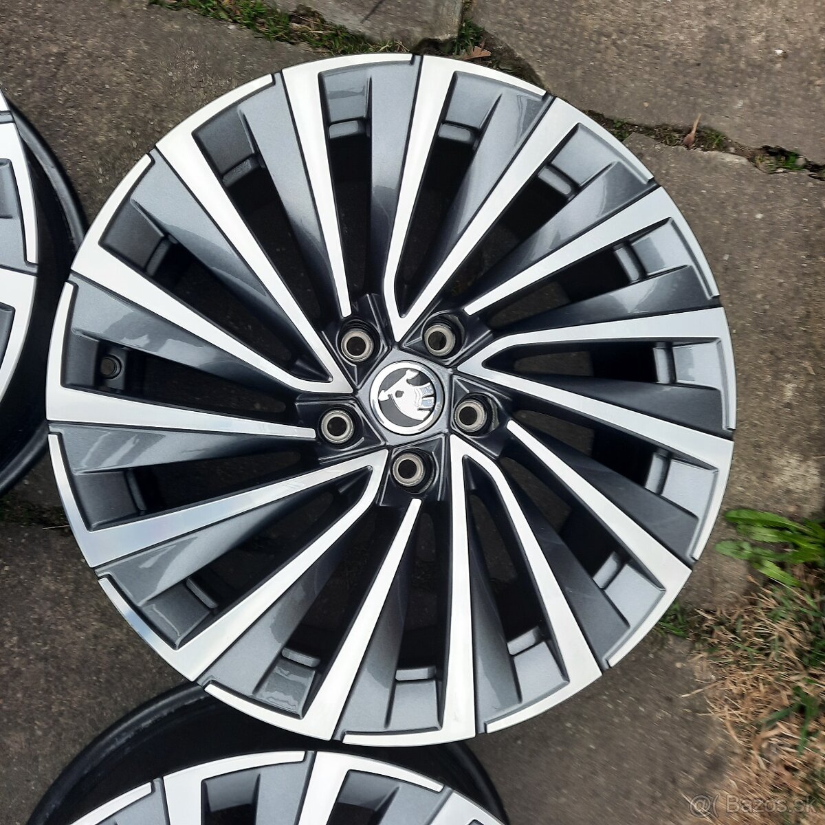 Alu kola R18 ET44 Škoda Superb Octavia Karoq VW Passat - 7
