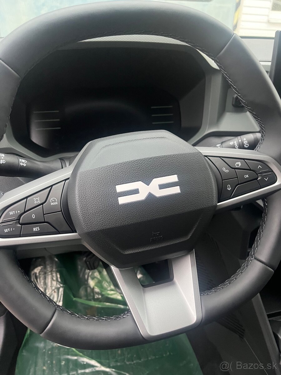 DACIA DUSTER Extreme mild hybrid 130 4x4 - 7