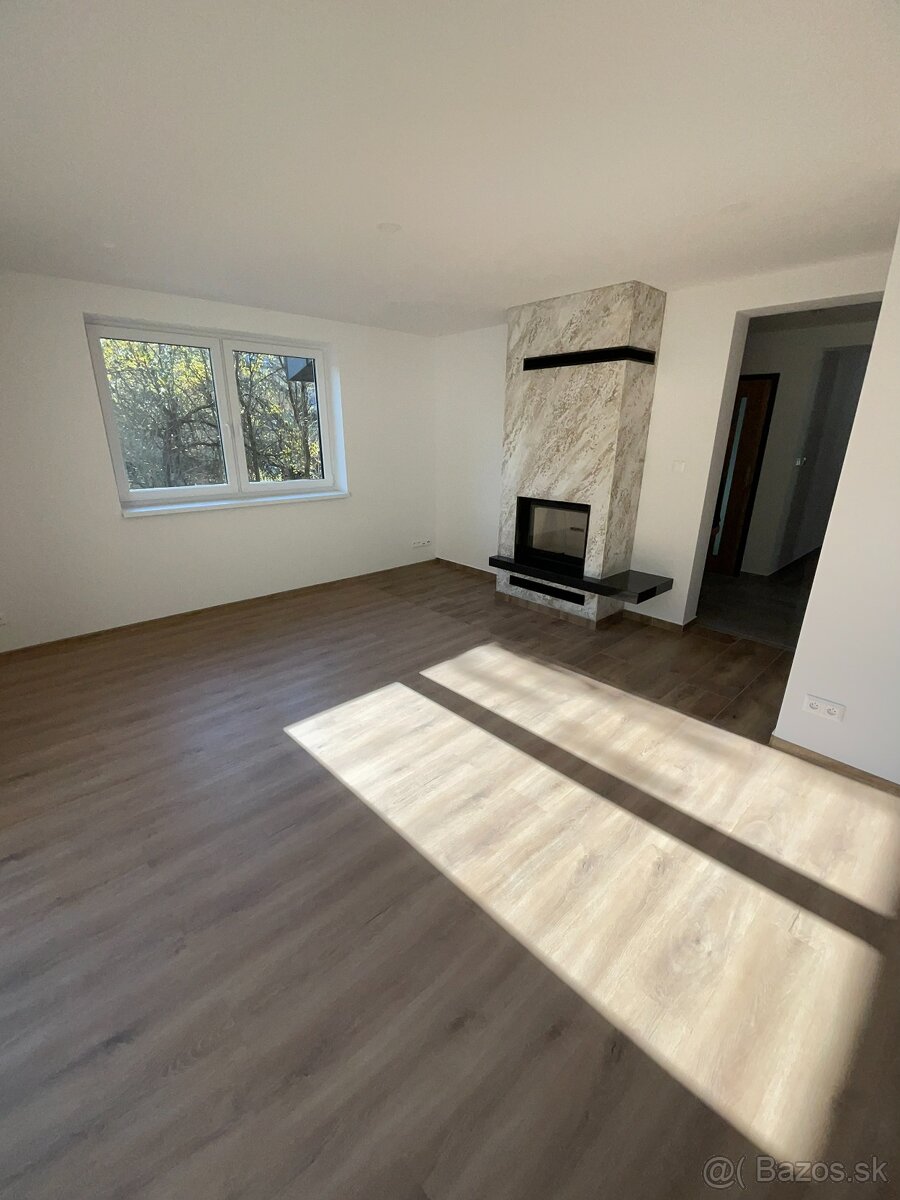 Predám rodinný dom v Počarovej - 7