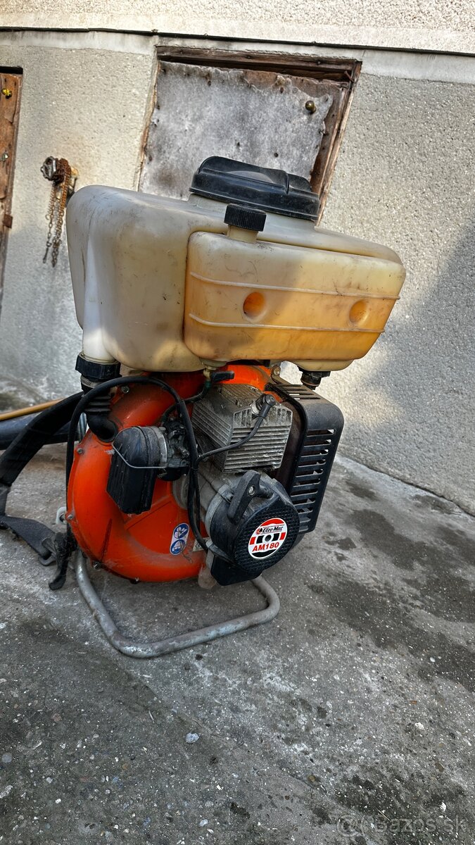Motorový postrekovač Oleo Mac AM 180 - 7