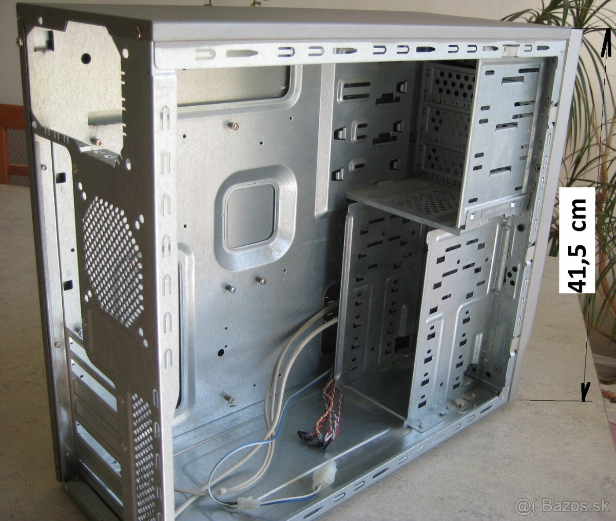 ♦️ B M W ♦️ počítačová skriňa ♦️ - 7