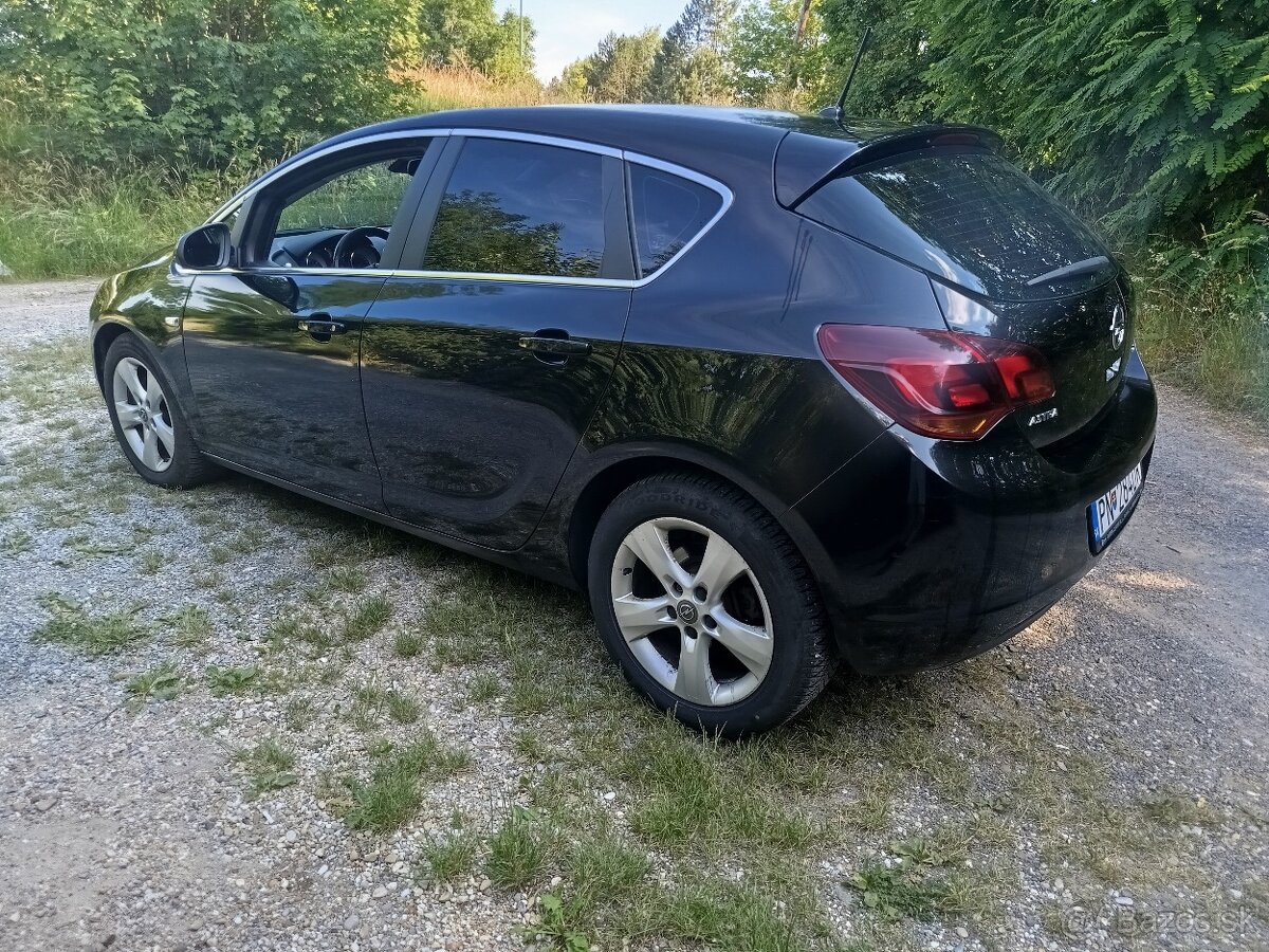 Opel Astra J 1,7CDTi - 7