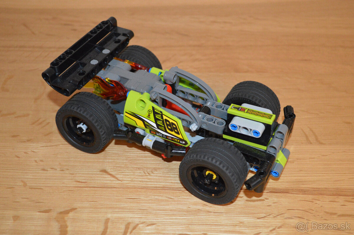 42072 LEGO TECHNIC - Zelené pretekárske auto - 7