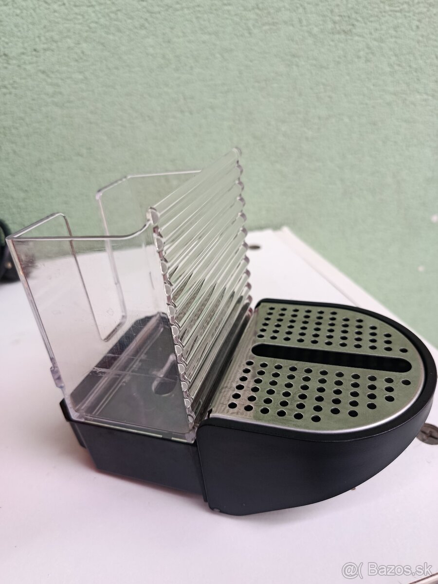 Kapsulový kávovar Nespresso Pixie - 7