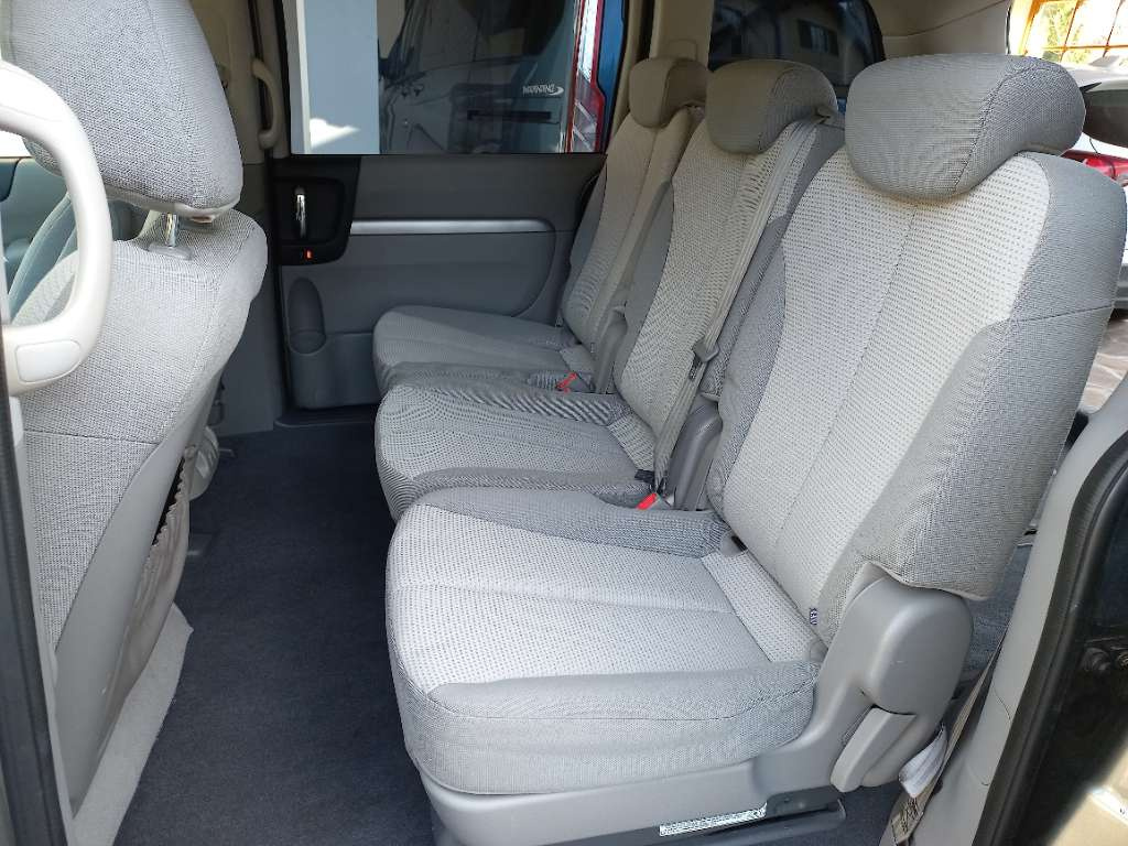 2010 KIA CARNIVAL 2.2 CRDi AT 7-miestne - 7