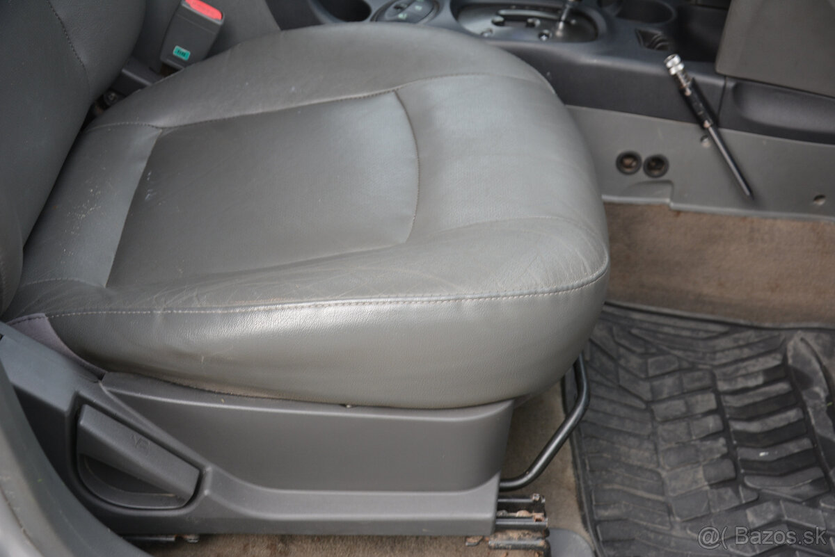 Hyundai Santa Fe 2.7 i 4WD - 7