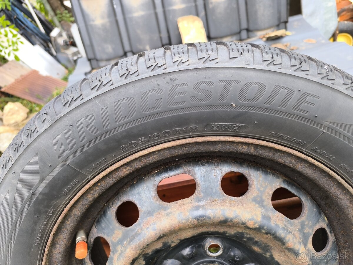 Zimné Bridgestone 205x60 R16 - 7
