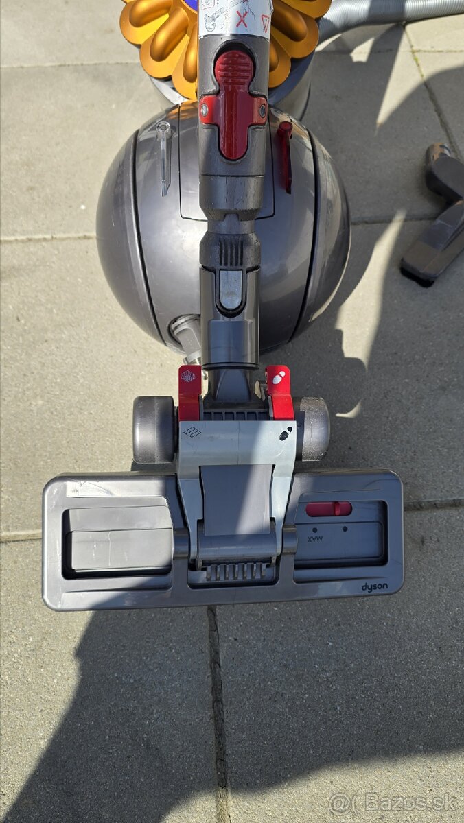 Vysávač Dyson - 7