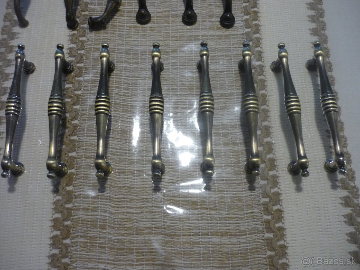 Rustikálne úchytky na nábytok. - 7