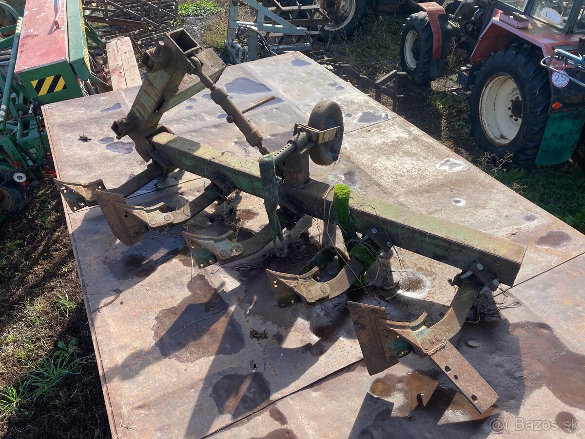 Predám vlečku 7/8t a podmietací pluh - 7