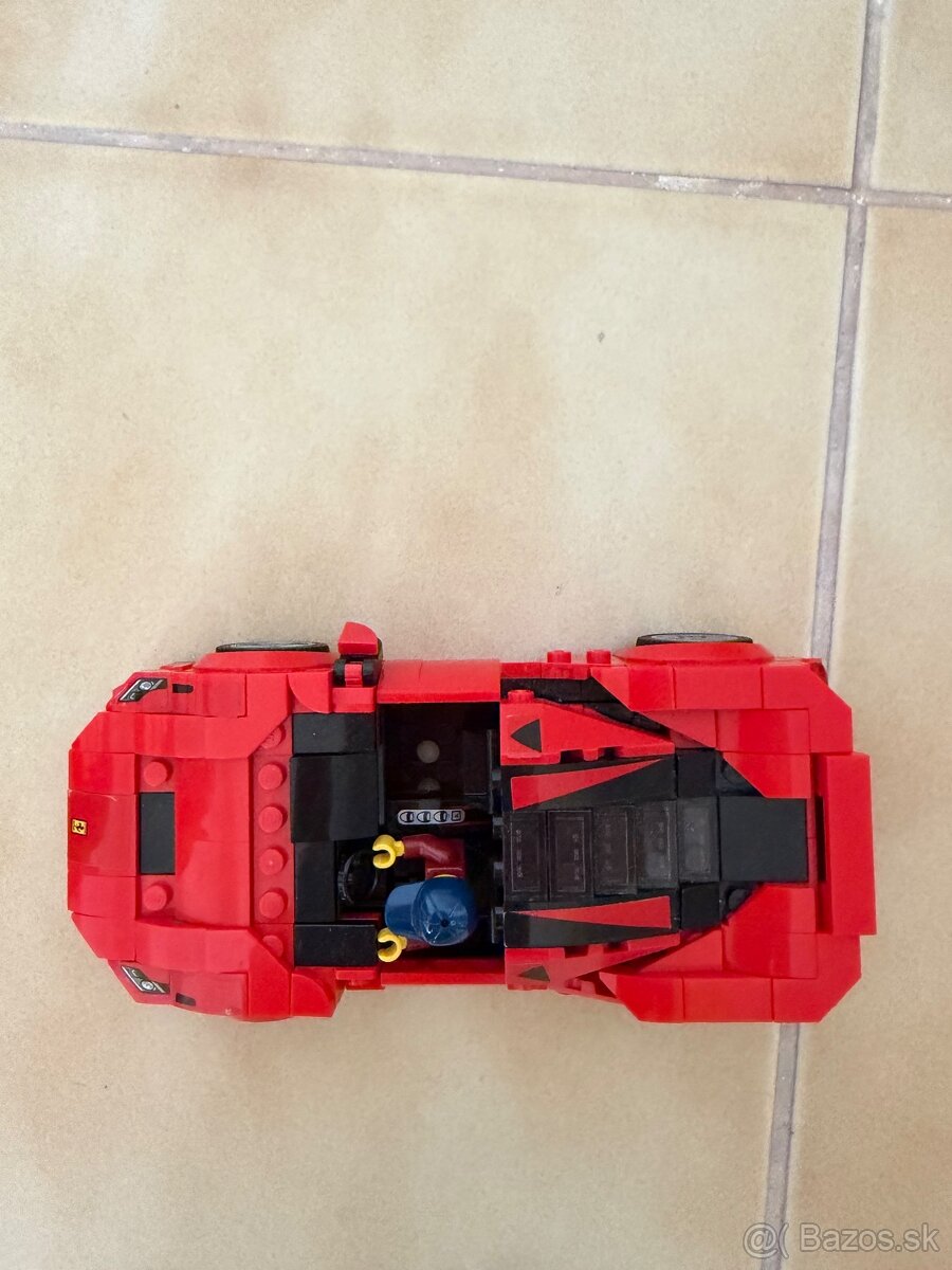 Lego červené Ferrari - 7