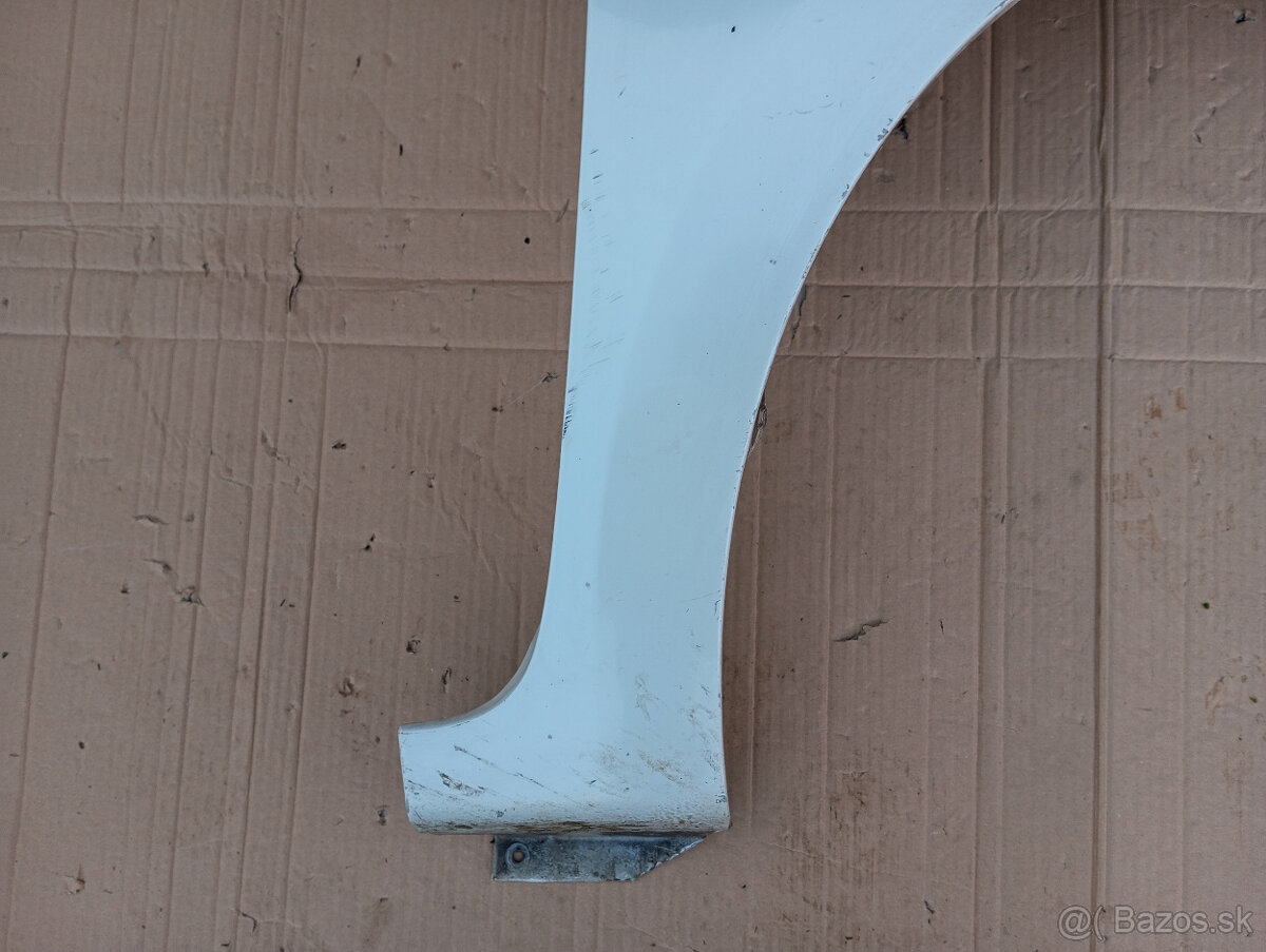 Predám blatnik na suzuki swift. Rok 2017 - 7