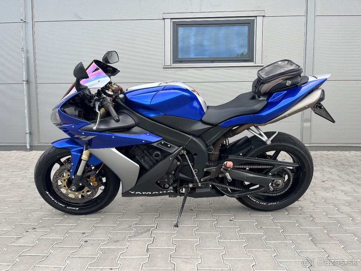 Yamaha R1 - 7